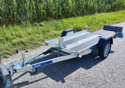 Prves Faro Viarus 220x112 750kg pre 1 motocykel